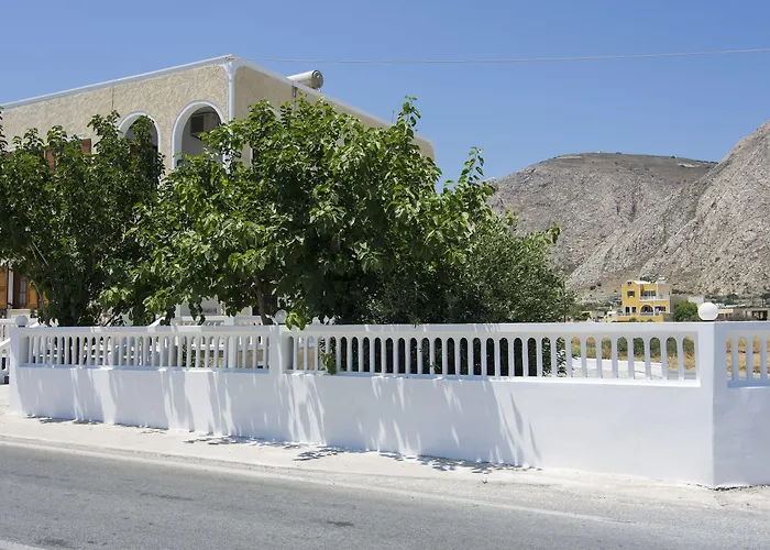 Margarita Perissa (Santorini)