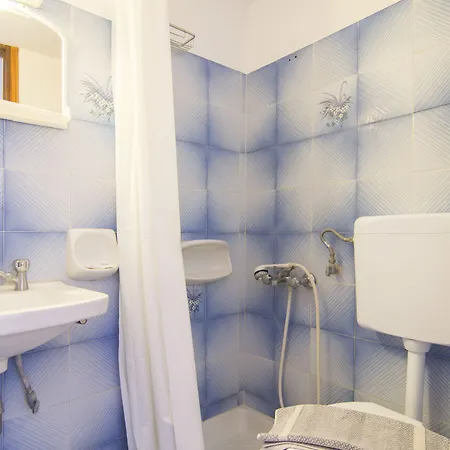 Margarita * Perissa (Santorini)